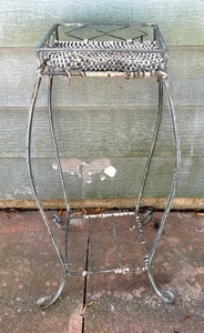 lot 284 image: Five Fine Metal Plant Stands