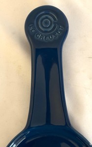 lot 322 image: Le Creuset Spoon Rest