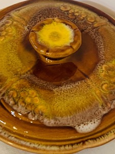 lot 256 image: Vintage Lidded Stoneware Bean Pot Casserole Dish