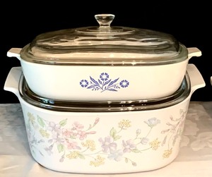 lot 274 image: Vintage Corning Ware Bakeware