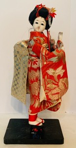 lot 191 image: Vintage Asian Dolls