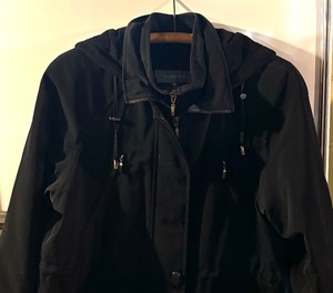 lot 341 image: Womens Black Liz Claiborne Coat  Jacket