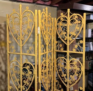 lot 371 image: Vintage Yellow Three Panel Screen  Room Divider