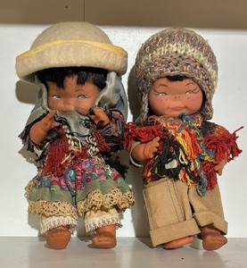 lot 395 image: Variety of Vintage Dolls