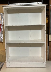 lot 398 image: White Vintage Shelf