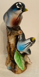 lot 352 image: Beautiful Vintage Bird Collection