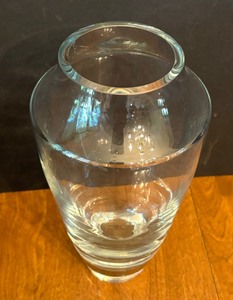 lot 417 image: Classy Krosno Crystal Vase
