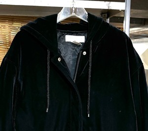 lot 428 image: Plush Black Zip Front Coat  Jacket by Jones New York