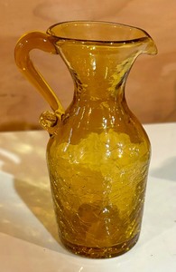 lot 443 image: Five Pretty and Petite Vintage Pitchers