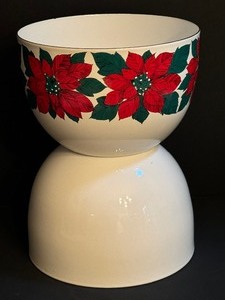 lot 213 image: Vintage Two Enamel Mixing Bowl including a Vintage Arabia Poinsetta Enamel Mixing Bowl