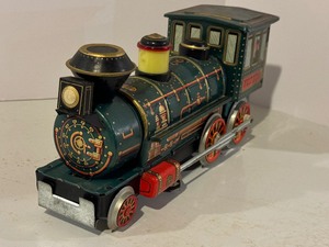 lot 461 image: Vintage Battery Operated Train