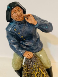 lot 183 image: Vintage1969 Royal Doulton Sea Harvest HN 2257 Porcelain Figurine