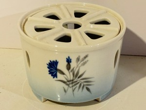 lot 468 image: Vintage Danish Chaffing Dish Warmer