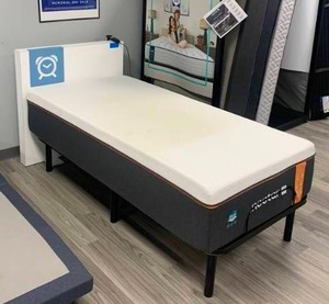 Nectar Twin XL mattress on adjustable Bed Tech base
