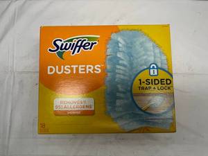 lot 18 image: 18x Swiffer Dusters