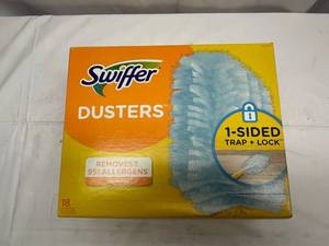 lot 19 image: 18x Swiffer Dusters