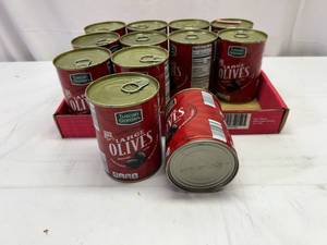 lot 76 image: 12x Tuscan Garden Large Black Olives-Pitted