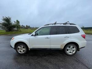 2010 Subaru Forester 2.5X Premium - AWD - 2 OWNERS