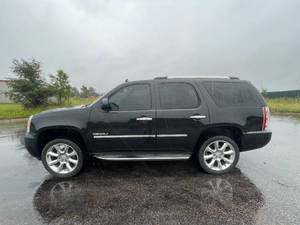 2013 GMC Yukon Denali - 1 OWNER - AWD - 92,978 MILES