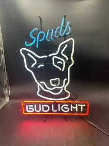 lot N025 image: Spuds Bud Light Neon Sign