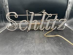 lot N052 image: Schlitz Neon Sign