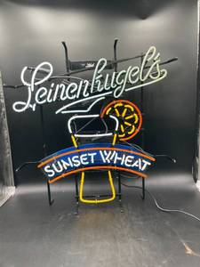 lot N263 image: Leinenkugels Sunset Wheat Neon Sign