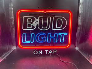 lot N301 image: Bud Light On Tap Neon Sign