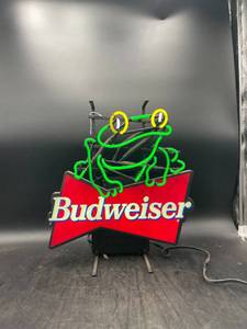 lot N413 image: Budweiser Frog Neon Sign