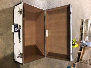 Seward Basic 32 in. x 13.25 in. x 17.75 in. Trunk, White  Customer Returns See Picture