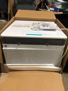 GE 18,300 BTU 230208V Window Air Conditioner Cools 1000 Sq. Ft. with ENERGY STAR,Wi-Fi and Remote in White   Customer Returns See Picture