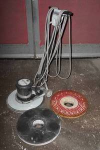 lot 125 image: Crusader Floor Finishing Machine Model AD15038