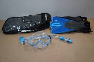 lot 145 image: Cressi Adult Palau Fin Snorkel Set -Fin Size ML, Blue