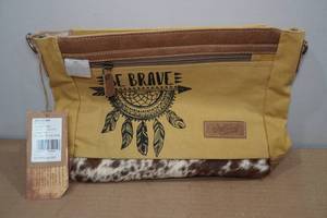 lot 163 image: Sixtease Be Brave Shoulder Bag