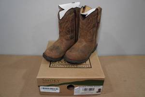 lot 168 image: Smoky Mountain Boots -Toddler Size 9