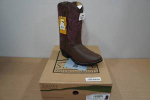 lot 169 image: Smoky Mountain Boots -Youth Size 6.5