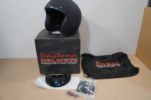 lot 171 image: Daytona DOT Daytona Cruiser Motorcycle Helmet -3XL, Dull Black