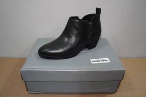 lot 180 image: Vionic Cecily Ankle Boots -Size 6
