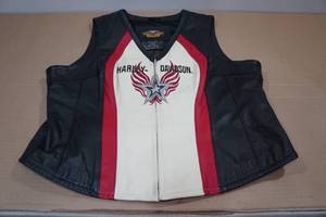 lot 223 image: Harley Davidson Leather Vest -XL