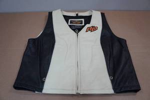 lot 227 image: Harley Davidson Leather Vest -Large