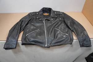 lot 231 image: Harley Davidson Leather Jacket -XL