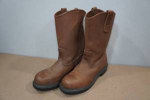 lot 235 image: Red Wing Pecos Leather Riding Boots -Size 6