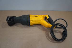 lot 250 image: DeWalt DWE305 Variable Speed Reciprocating Saw