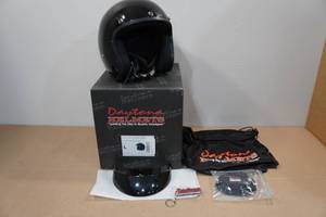 lot 252 image: Daytona DOT Daytona Cruiser Motorcycle Helmet -Large, Hi-Gloss Black