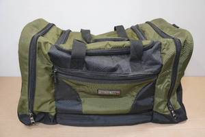lot 255 image: Swiss Tech Urban Duffle Bag