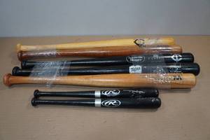 lot 260 image: Signed Minnesota Twins Bats - Guerrier, Tiffee, Bartlett, Cuddyer