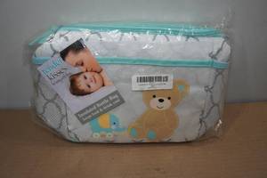 lot 265 image: Tender Kisses Stylish Insulated Bottle Bag