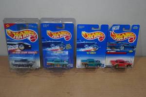 lot 275 image: 4 Hot Wheels 57 Chevy Cars