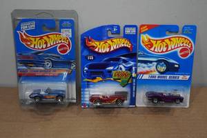 lot 277 image: 3 Hot Wheels Muscle Cars - Shelby Cobra, 58 Corvette