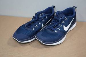 lot 290 image: Mens Nike Free Train Versatility Shoes -Size 10