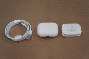 lot 12 image: Apple AirPods Pro Earbuds
